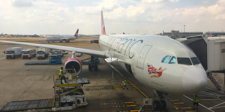 Boeing 787 hız rekoru kırdı