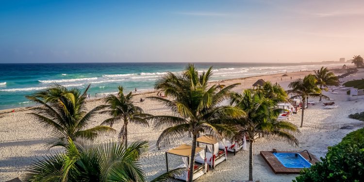 Karayipler’in masalsı tatil merkezi Cancun