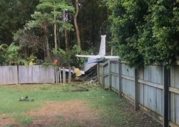 Avustralya’da düşen küçük uçağın pilotu yaralı kurtuldu