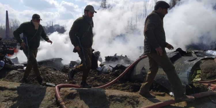 Pakistan, 2 Hint savaş uçağını düşürdüğünü iddia etti