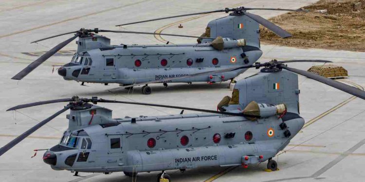 Hindistan 4 adet Chinook’u filosuna kattı