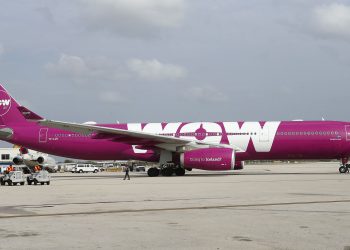 İzlandalı Wow Air tüm uçuşlarını durdurdu