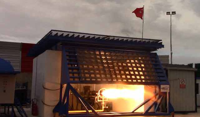 Yerli uzay roketi motoru test ediliyor