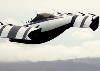 Uçan otomobiller ne zaman gökyüzünde olacak?