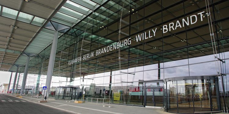 Berlin Brandenburg 2020’deki açılışa hazırlanıyor
