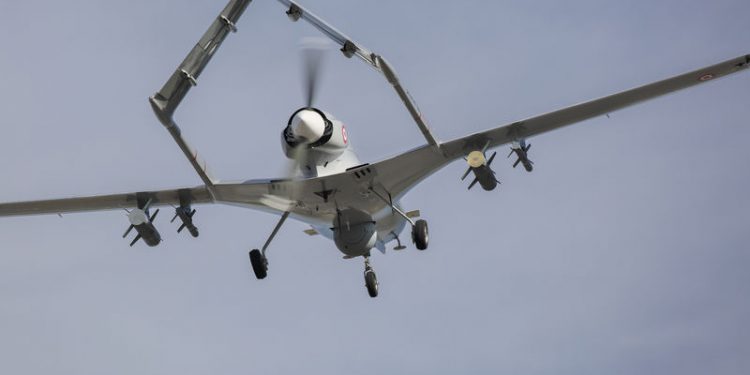 Milli SİHA 100 bin uçuş saatini tamamladı