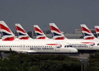 Uçuşlar durdu, pilotlar greve gidiyor