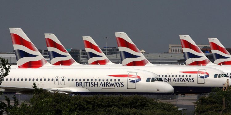 Uçuşlar durdu, pilotlar greve gidiyor