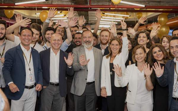 Pegasus müşteri deneyim merkezini İzmir’de açtı