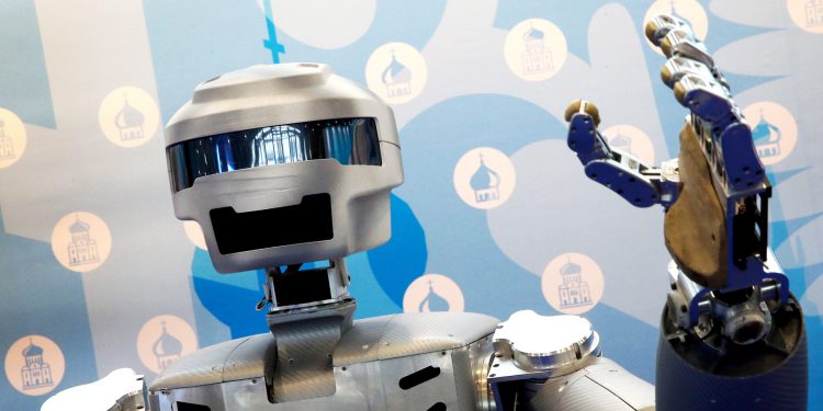 Rusya’nın insansı robotu uzayda