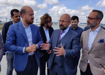 Bilal Erdoğan Atatürk Havalimanı’nda incelemelerde bulundu