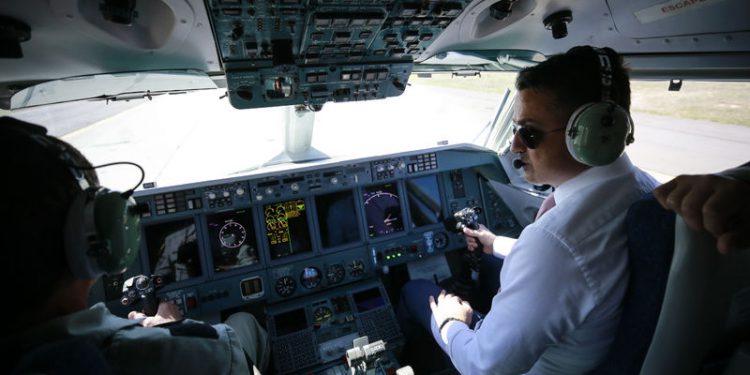 Bakan Pakdemirli Rus yangın uçağını test etti