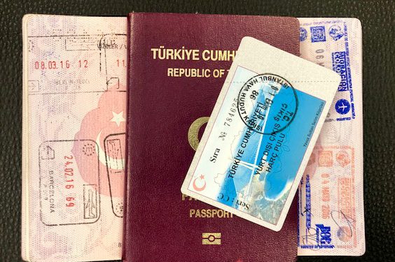 Yurt dışı çıkış harç pulu akıllı telefonlardan da alınabilecek