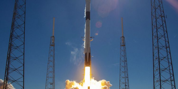 Nova-C uzay aracını 2021’de Ay’a SpaceX fırlatacak