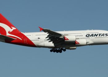 Qantas’ın kabini yenilenen ilk A380’i uçuşa hazır
