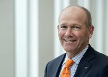 Boeing’in yeni CEO’su göreve başladı