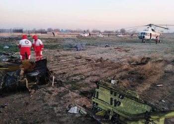 Yolcu uçağının düşme anı kameralara yansıdı