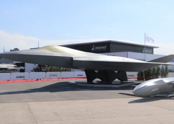 Avrupa ortak savaş uçağı için düğmeye bastı