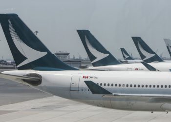 Koronavirüs Hong Kong uçuşlarını da iptal ettiriyor