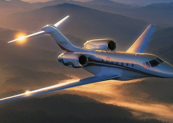 Özel jetlere de uçuş yasağı