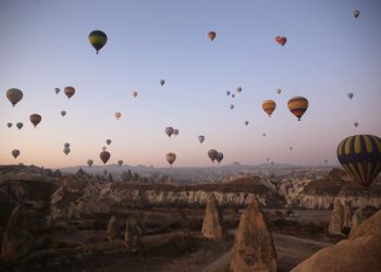 Son 5 yılda 2,2 milyon turist Kapadokya’yı balonla keşfetti