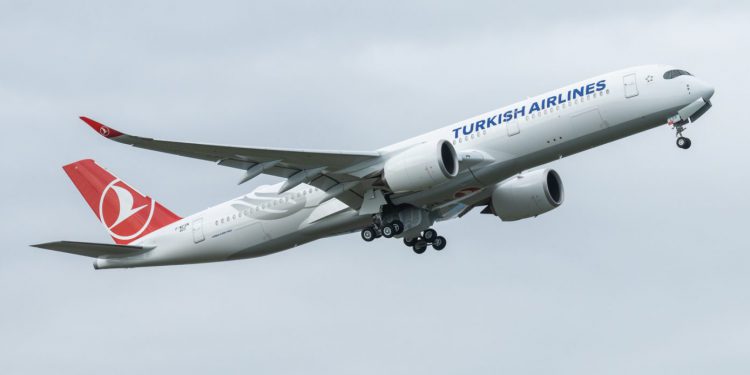 THY’nin ilk A350’si gökyüzü ile buluştu