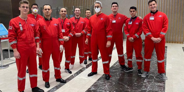 İtalya’dan öğrencileri tahliye eden THY uçuş ekibi