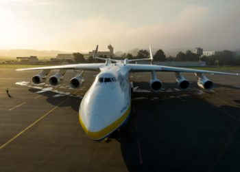 Dünyanın en büyük kargo uçağı Antonov An-225