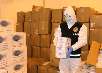 İstanbul Havalimanı’nda maske kaçakçılığı