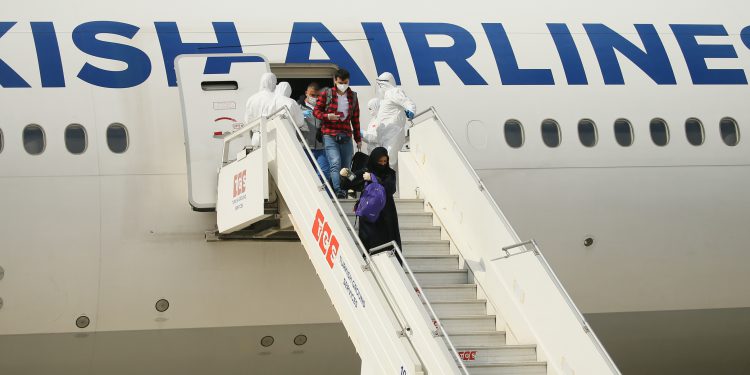 Suudi Arabistan’dan 308 Türk vatandaşı tahliye edildi