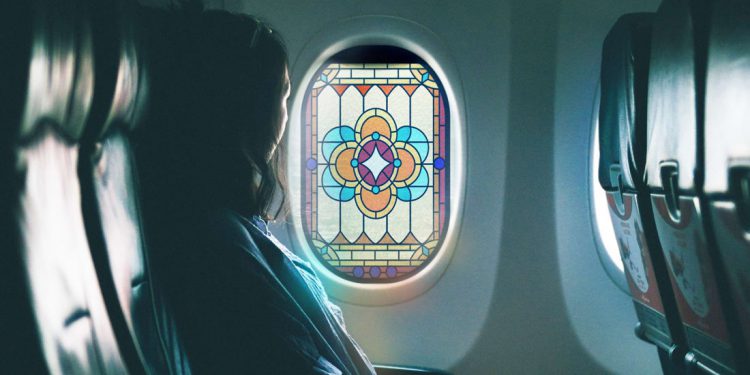 Uçak pencereleri “vitray” tasarımlı oldu