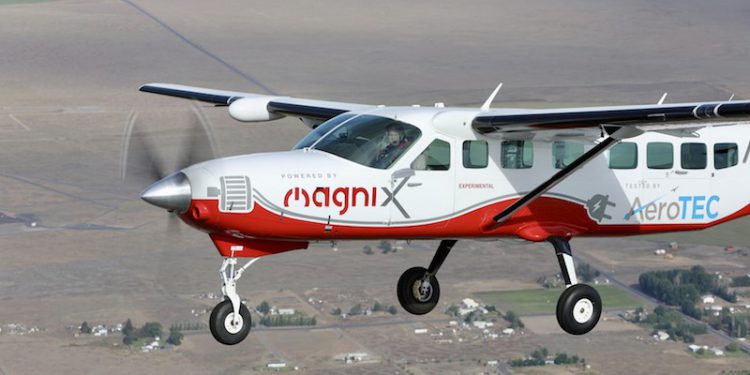 Elektrikli uçaktan tarihi uçuş