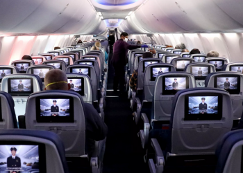 Uçakta tek bir öksürükle virüs ne kadar yayılıyor?