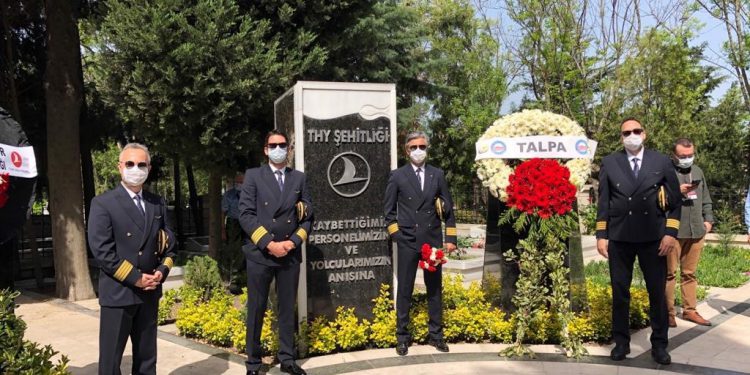 Hava şehitleri törenle anıldı