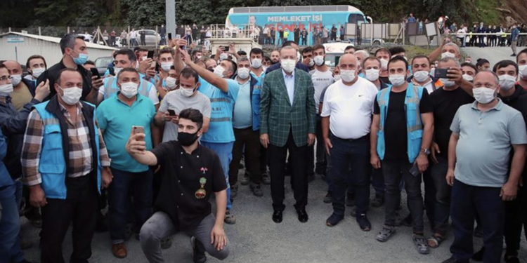 Cumhurbaşkanı Erdoğan Rize-Artvin Havalimanı’nı inceledi