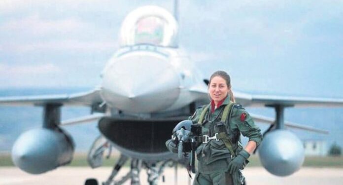 Türkiye’nin ilk ‘kadın F-16 pilotu’ Albay oldu