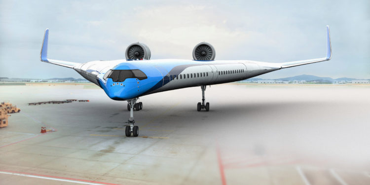 Yakıt tasarruflu V uçak ilk test uçuşunu başarıyla tamamladı