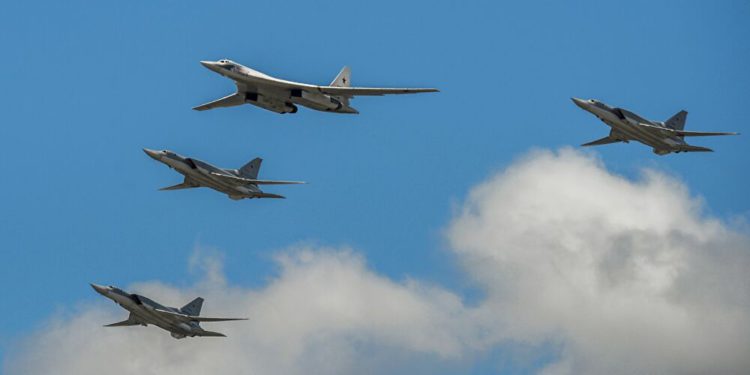 Rus TU-160’lara 5 NATO üyesi uçak refakat etti