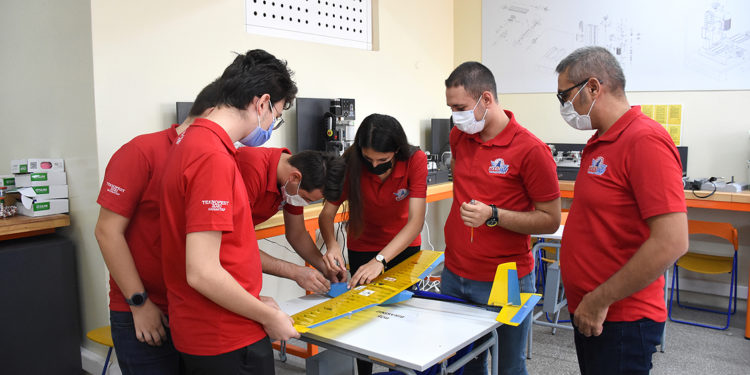 10 yıldır İHA’larla ilgili çalışma yapan lise!