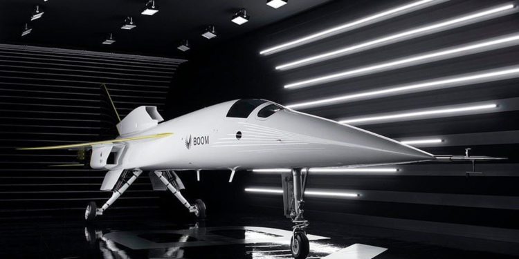 Boom yeni uçağını görücüye çıkardı
