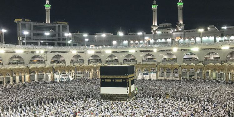 Umre ziyaretleri yeniden başladı