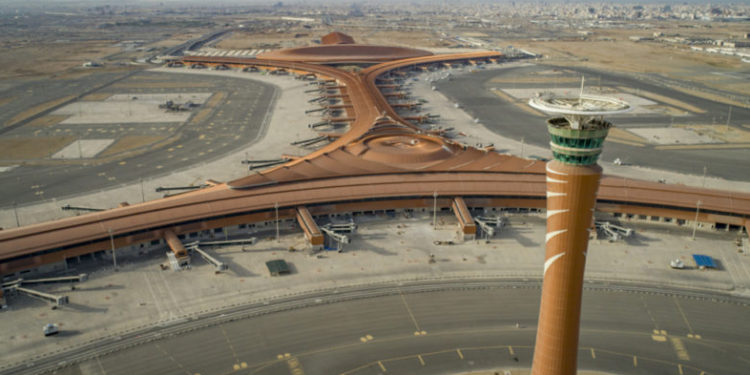 Dünyanın en uzun hava trafik kontrol kulesi