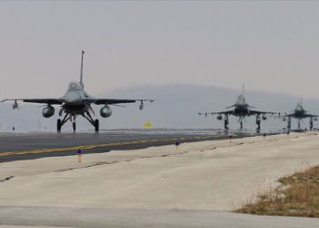 Türk ve İngiliz jetleri Konya’da eğitim uçuşu gerçekleştirdi