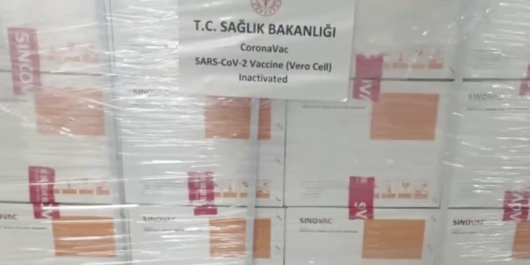 Fahrettin Koca: Aşılar bir iki gün gecikecek