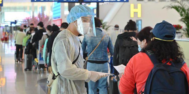 KLM’in Hong Kong uçuşları askıya alındı