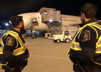 Covid-19 aşısının ilk sevkiyatı Kanada’ya geldi