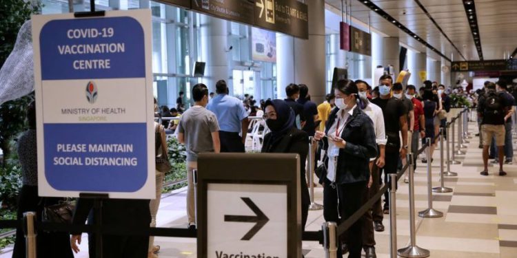 Singapur Hava Yolları tüm çalışanlarını aşılayan ilk havayolu olabilir