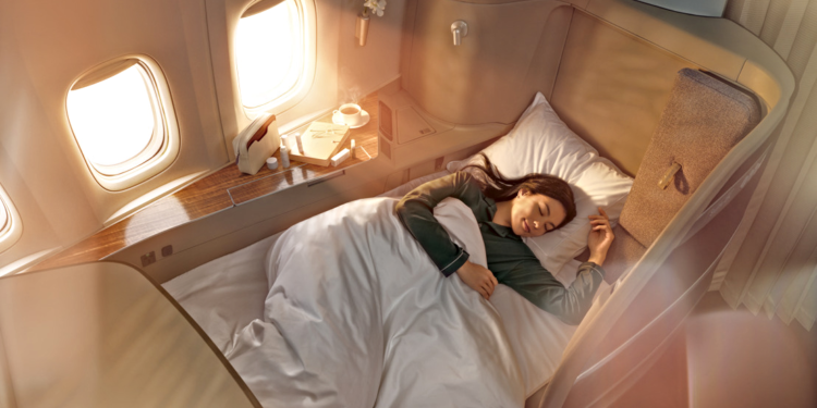 Uçakta uyuyanlara maske muafiyeti getiriliyor