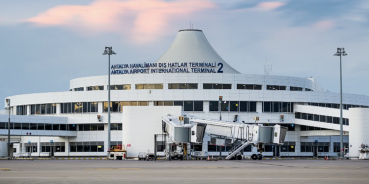 Antalya Havalimanı’nda kira ötelendi işletme süresi uzadı