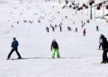 Kayak pistleri tatilcilerle doldu